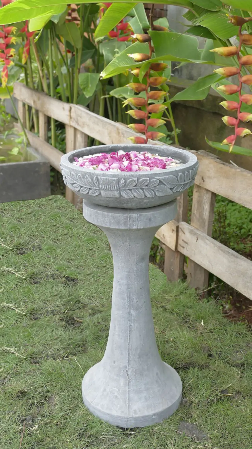 Product image 3 of the product “Merapi - Stand, tapered, plain, Ø 25cm, 51cm H | cast stone ”
